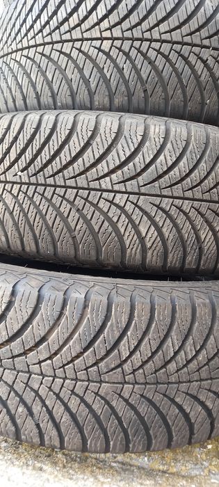 Комплект ризини 195/60R15 GOODYEAR