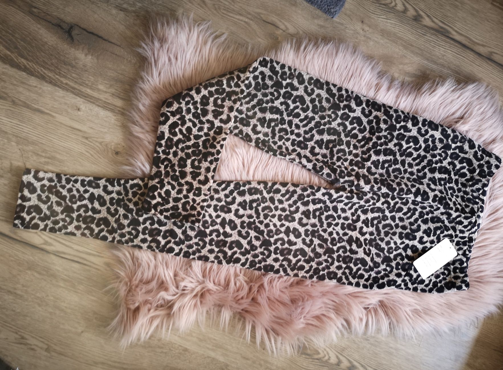 Cieple legginsy getry w panterkę