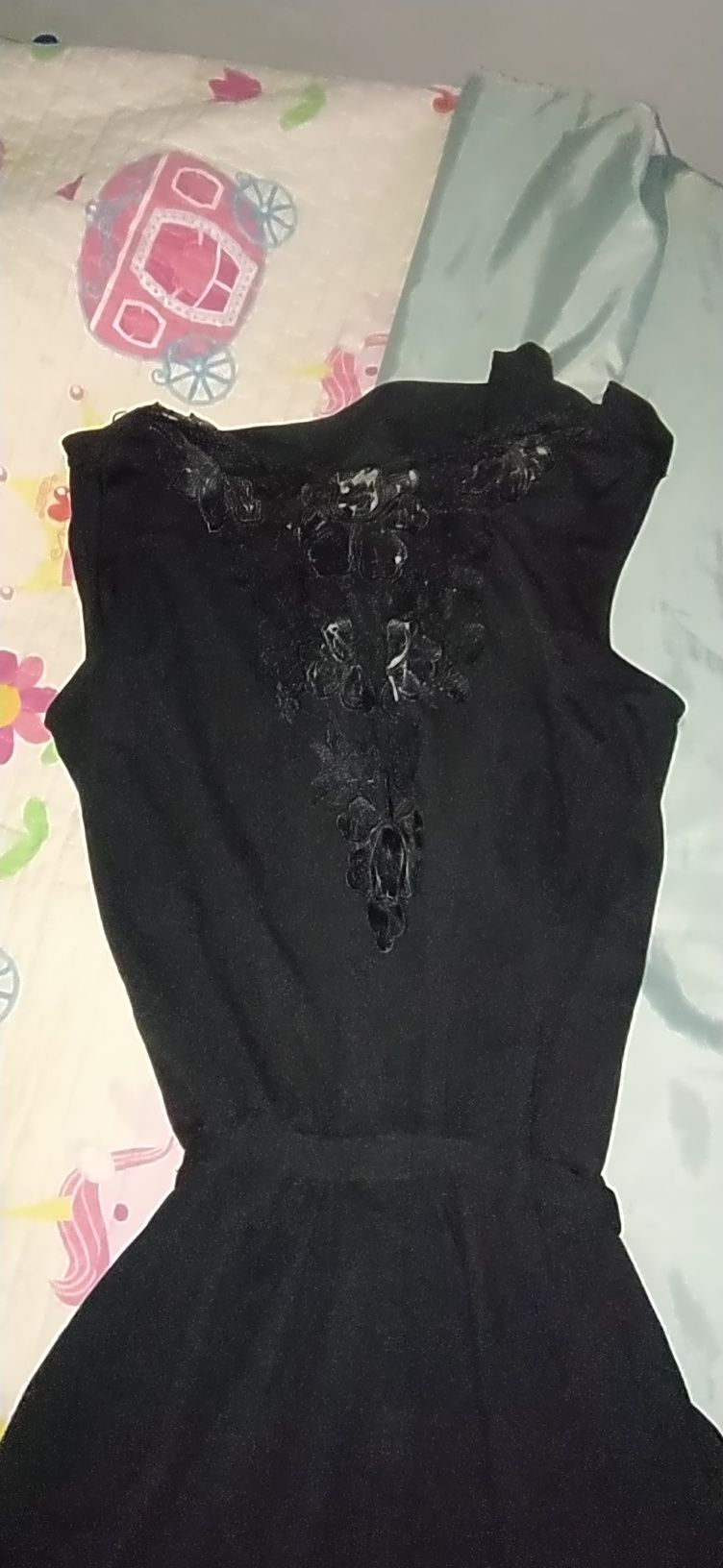 Vendo vestidos impecáveis