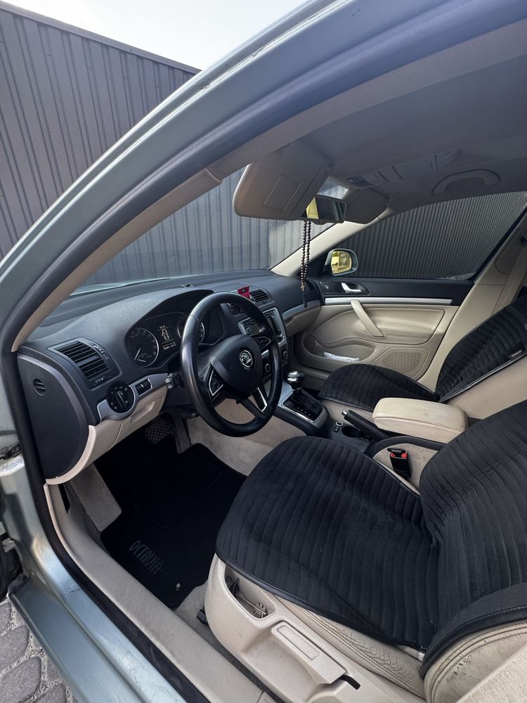 Skoda Octavia Elegance 2010 1.6TDI Stage1