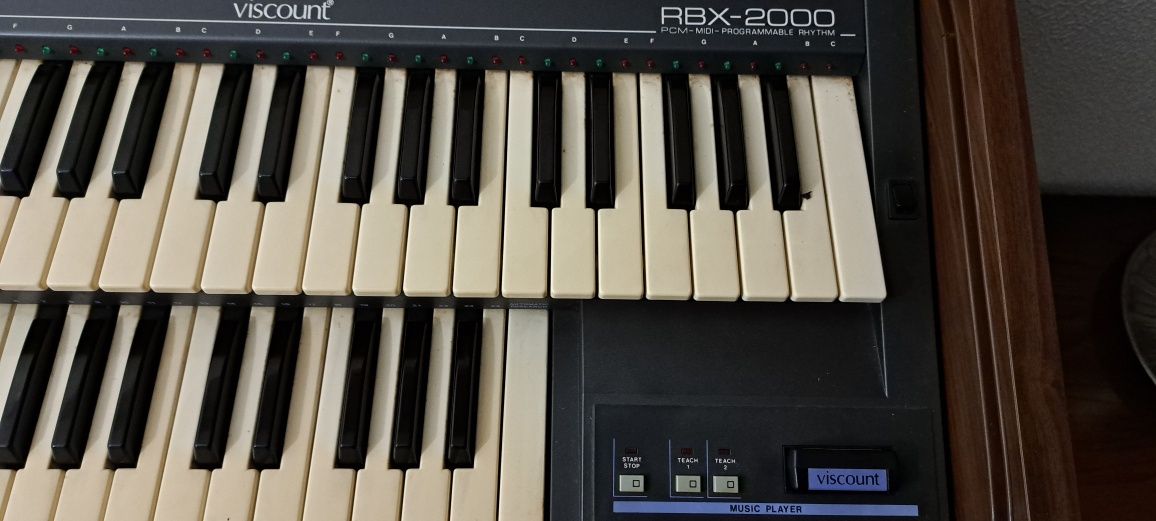 Órgão Viscount RBX-2000