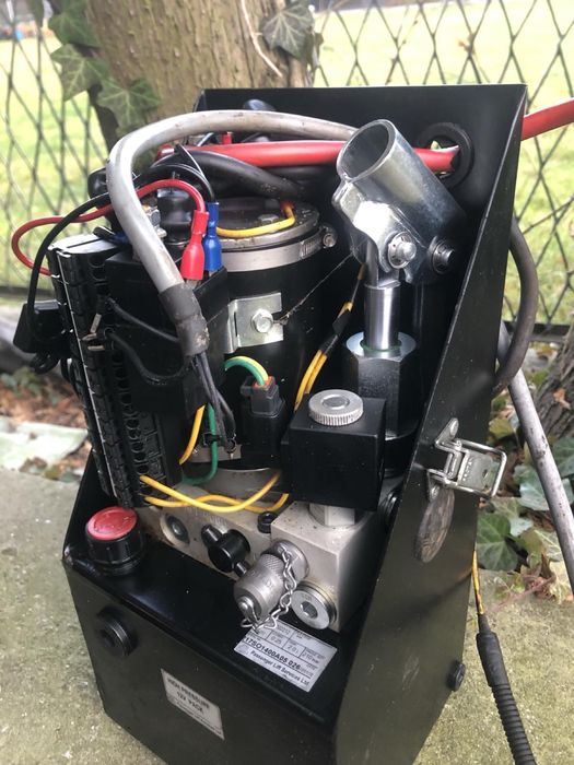 Маслостанці 12v  для гідроборта