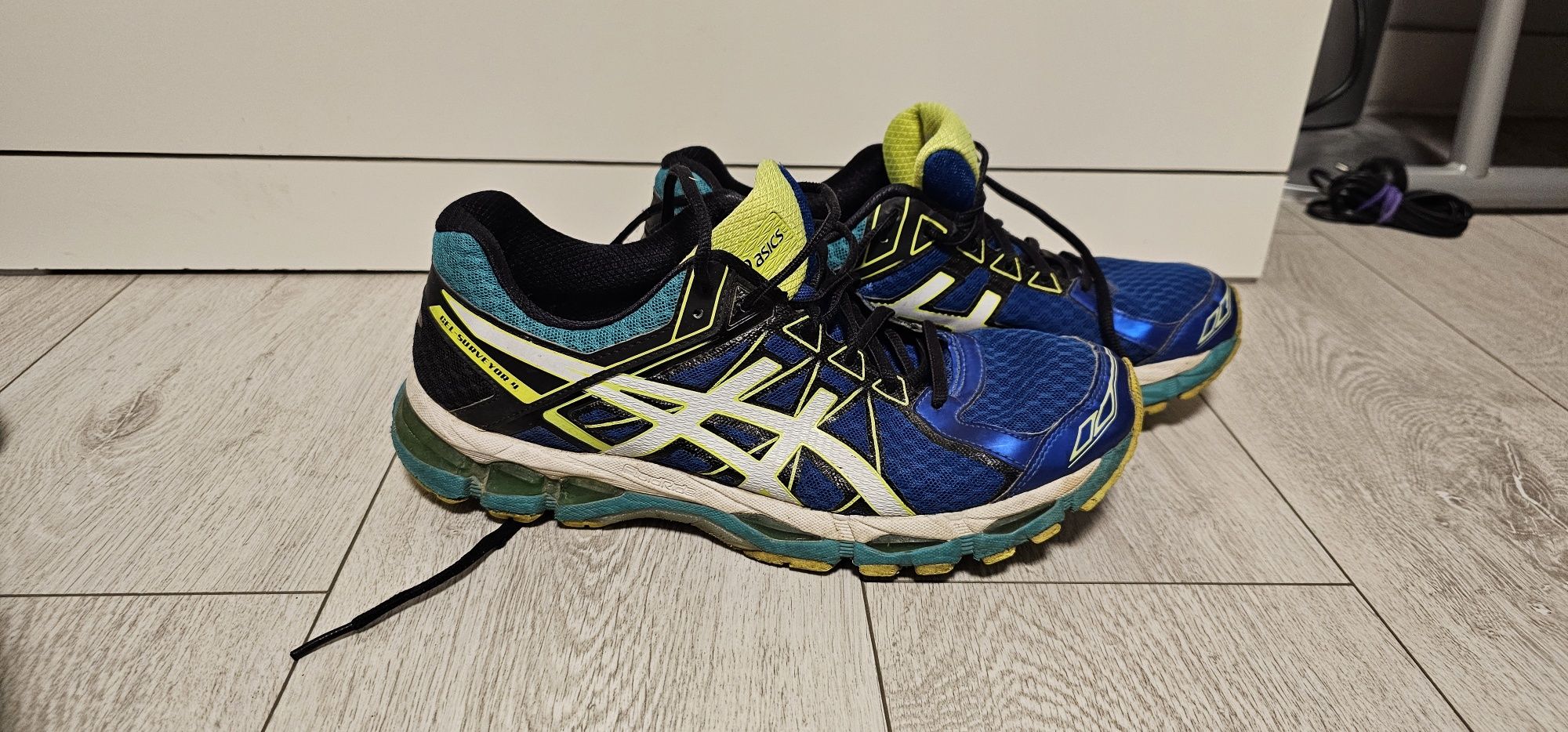 ASICS GEL  - SURVEYOR 4 męskie buty sportowe rozmiar 44 wkładka 28cm