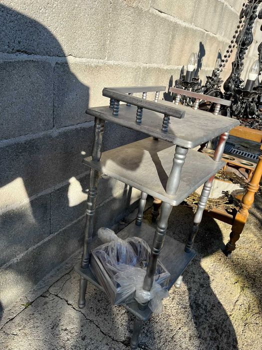 Mesa cinzenta c/ gaveta incluída