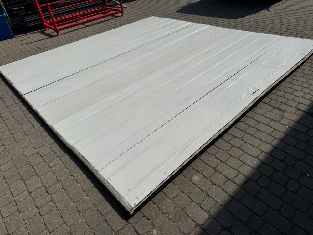 Brama 4.05x4.15 segmentowa paneliwa warsztatowa nie izolowana
