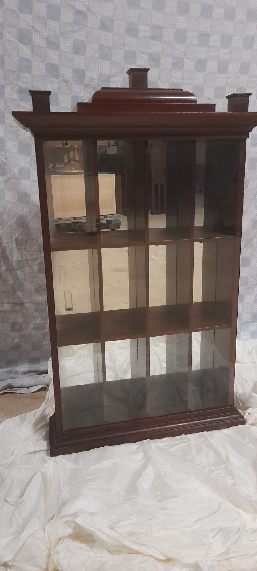 Vitrine  madeira