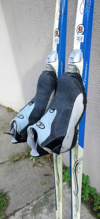 Narty biegowe Atomic 165 cm z wiązaniami i butami