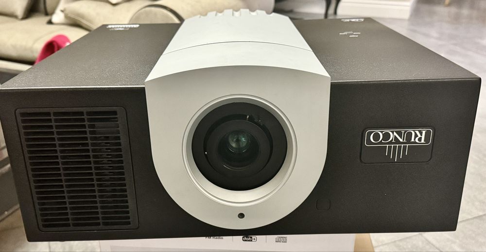 RUNCO RS-900 проєктор вищого класу