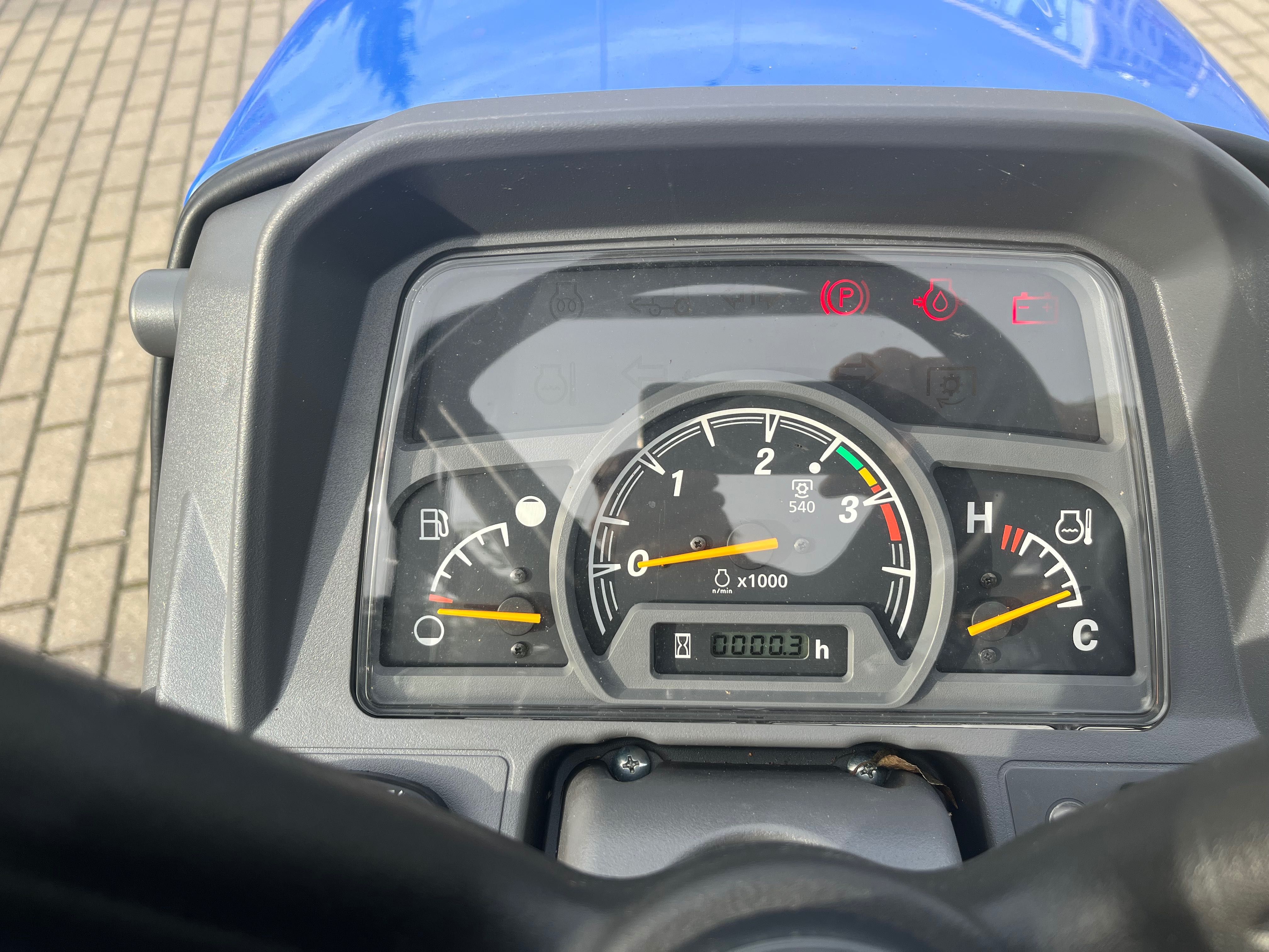 Wyprzedaż rocznika Iseki traktor ogrodowy TXGS 24 23KM 4*4 przedni tuz
