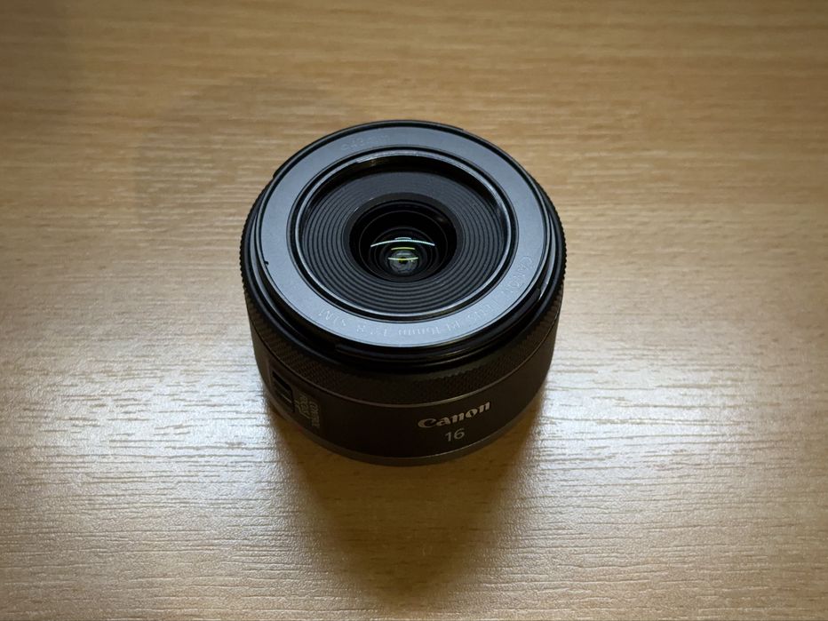 Canon RF 16 mm f/2.8 STM