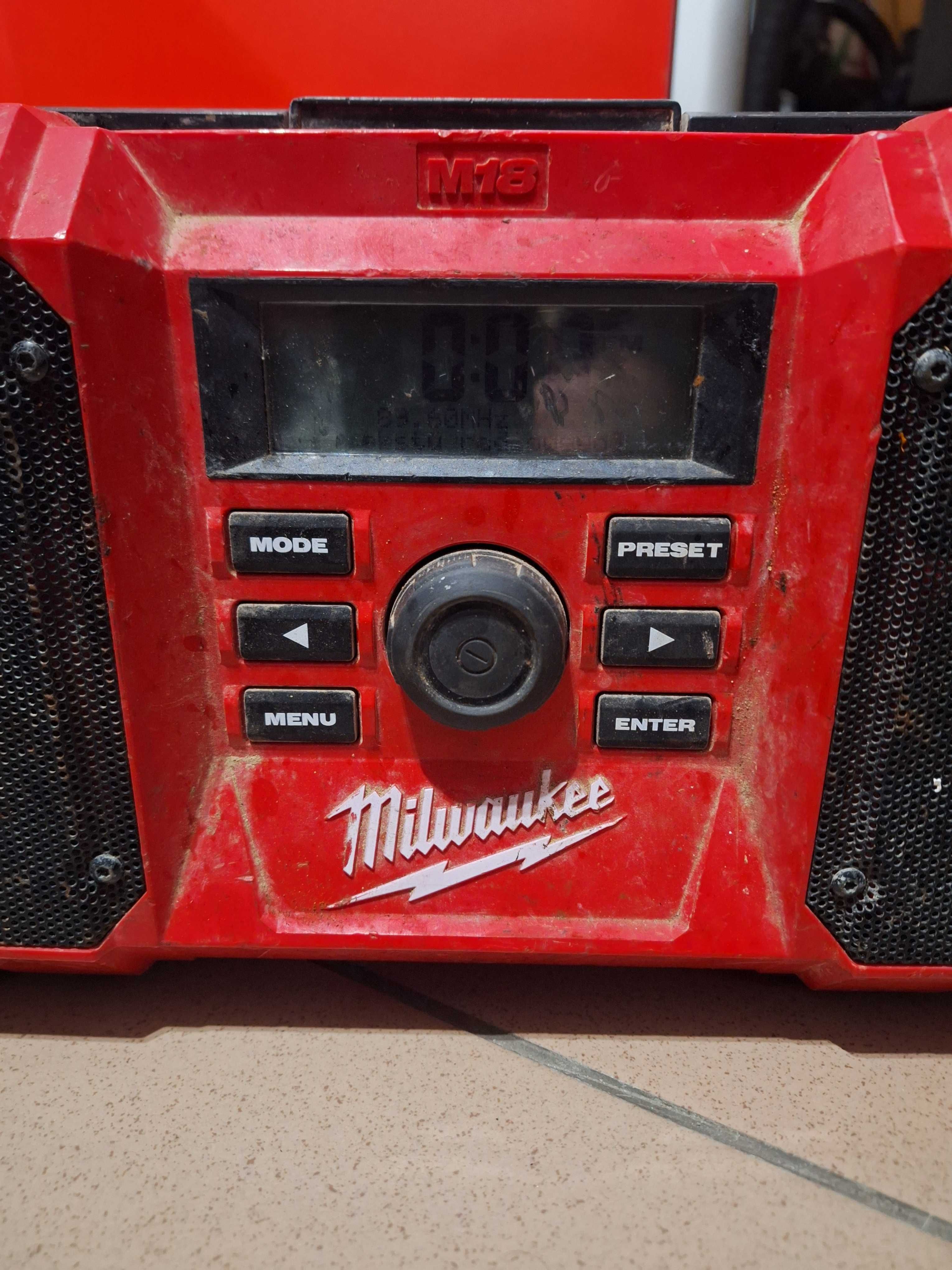 Radio budowlane Milwaukee M18 JSRDAB+ akumulatorowe