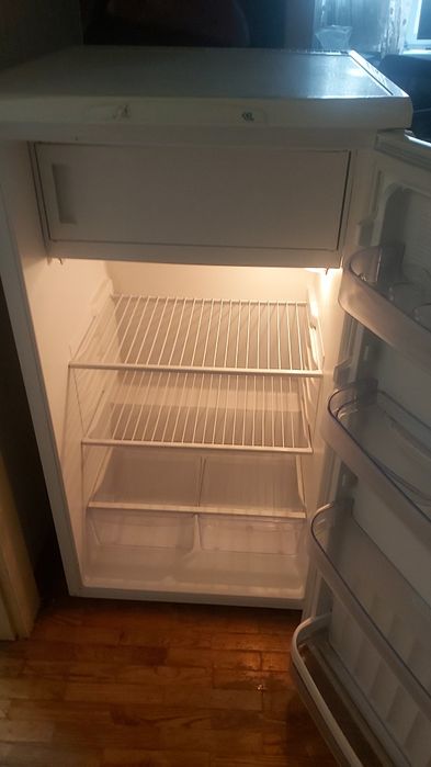 Холодильник майже новий Норд висота 1,1  метра