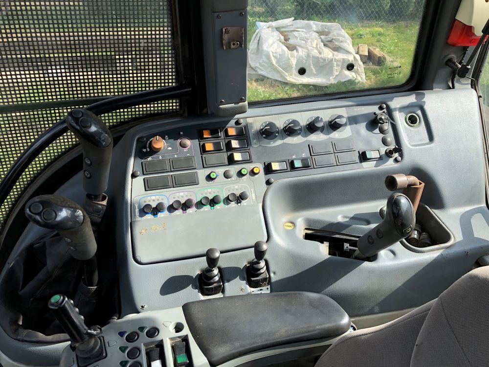 Sprzedam Valtra m120 z turem i tuzem