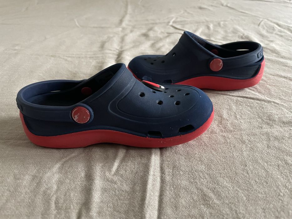 Buty Crocs  rozmiar C10