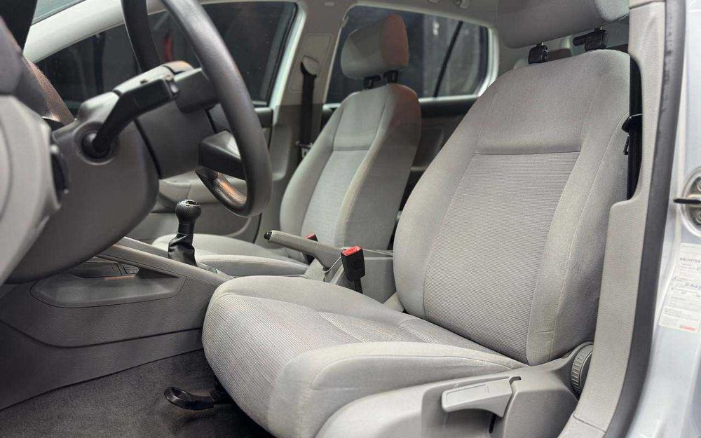 Volkswagen Golf 2003