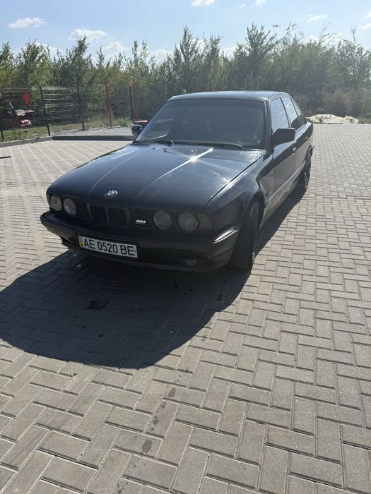 Продам BMW e34 520