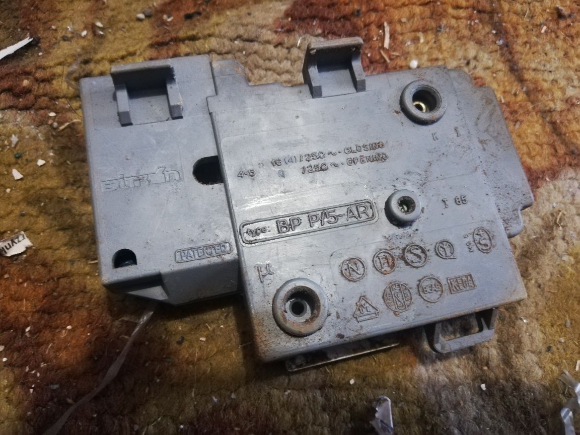 Części zamienne do pralki Indesit WT62 EX T2001-06 C sprężyna pasek