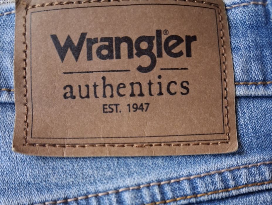 Нові чоловічі джинси WRANGLER authentic 32×32 у класичному блакитному