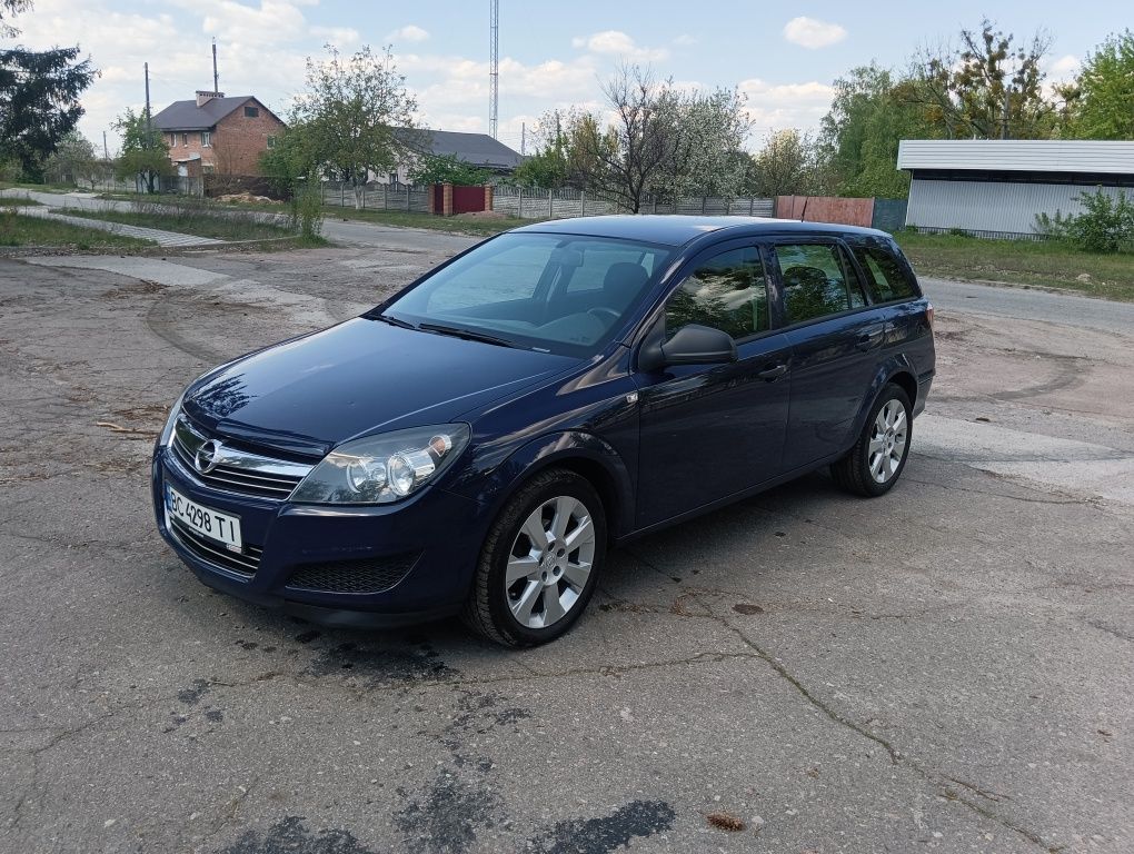 Opel Astra H 1.7cdti 2010p.