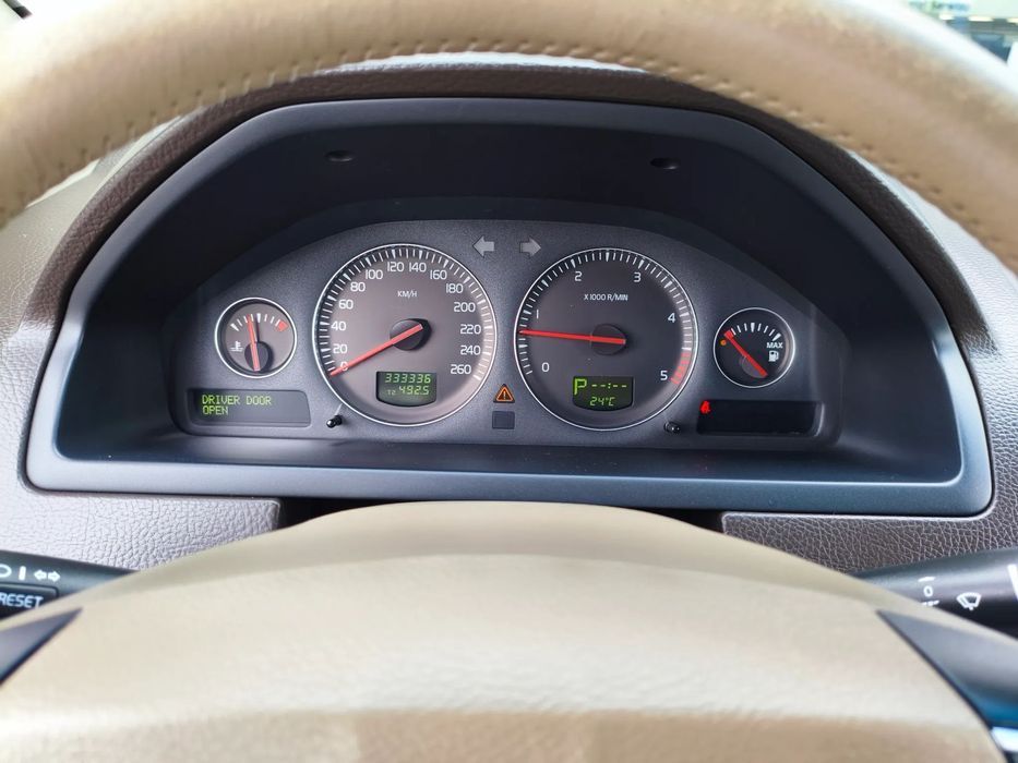 Volvo XC 90 2.4D 185KM AWD Executive Automat Salon PL Klima Alu Fotele Tempomat