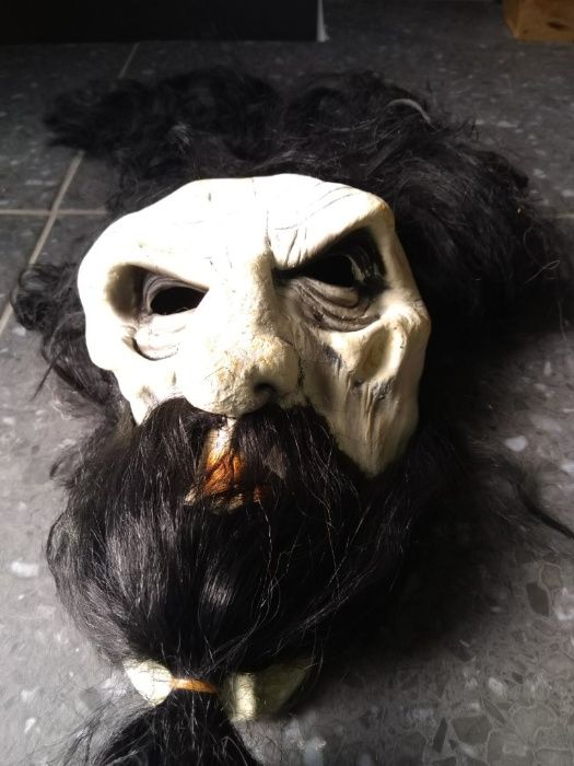 Máscara “Velho Feiticeiro com Cabelo e Barba”, em Silicone-Halloween