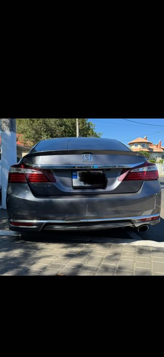 Задній бампер  з пошкодженнями б/у Honda accord 2016