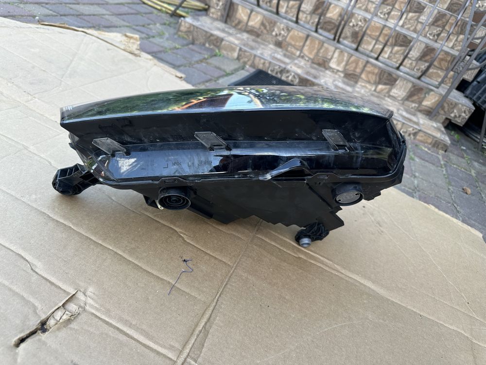 Skoda fabia 4 full led фара ліва