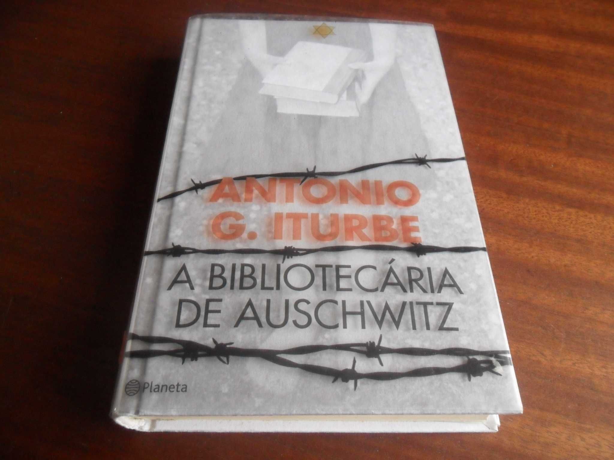 "A Bibliotecária de Auschwitz" de Antonio G. Iturbe - 1ª Edição 2017