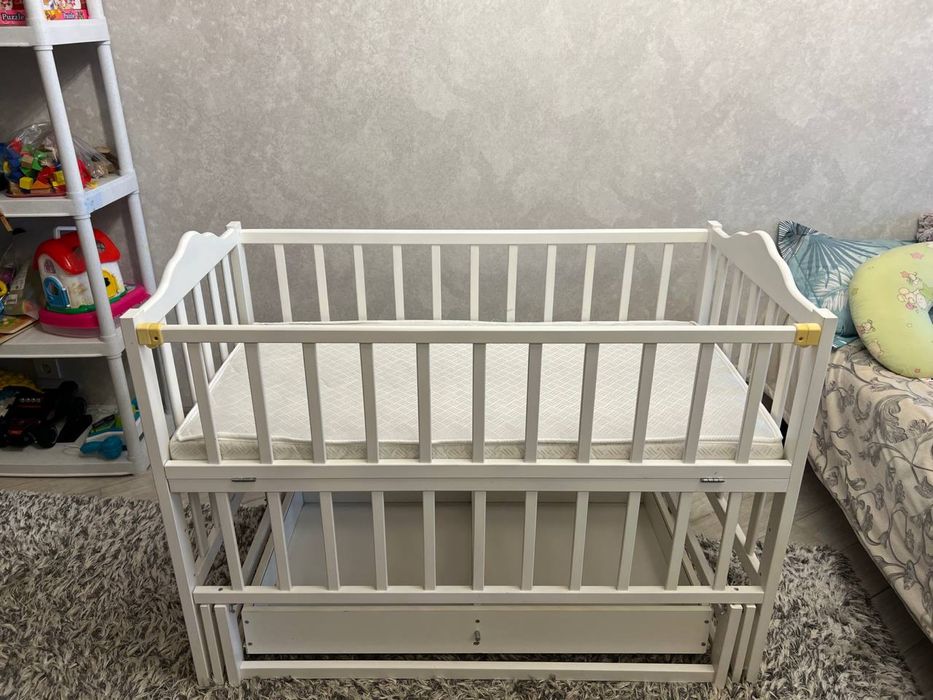 Дитяче ліжечко маятник