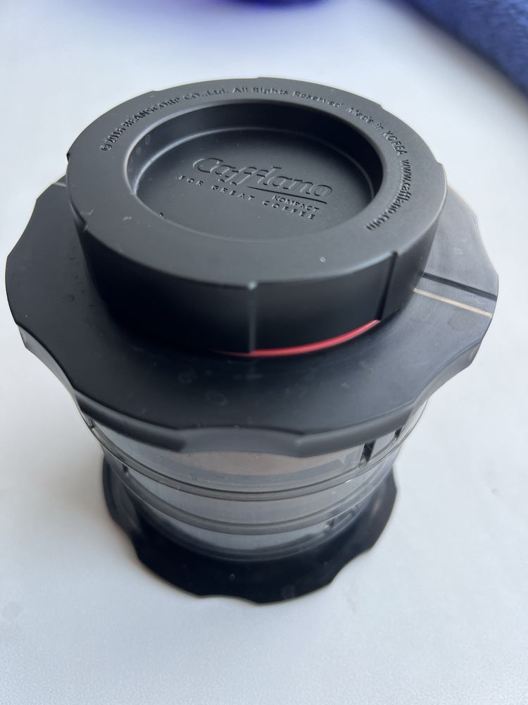 Компактная ручная кофеварка Cafflano Compact, Черная