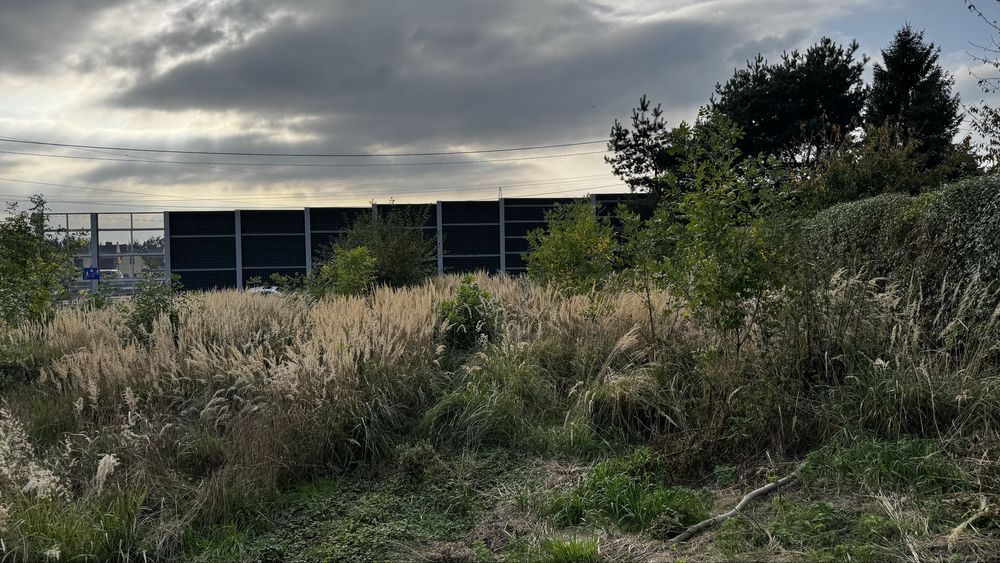 Działka Usługowo-Budowlna NR: 1915/9 przy DK81 19 A/ Media