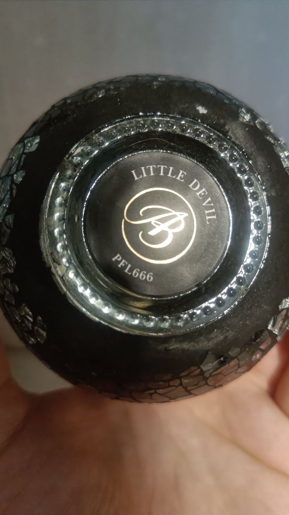 Little Devil - Ashleigh & Burwood - mała lampa zapachowa
Lampa zapacho
