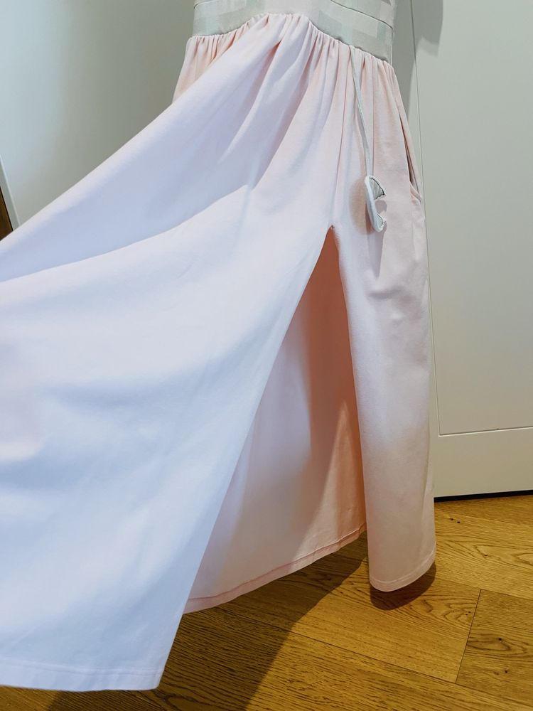 r. 122-128 cm przepiekna pastelowa sukienka Piu Di Me