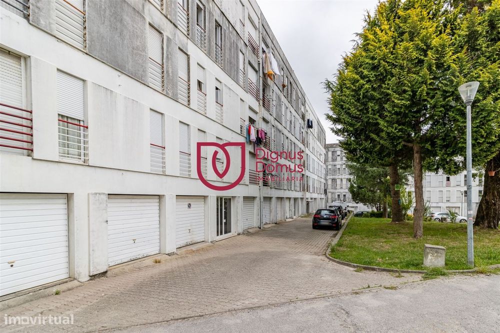 Apartamento T2 com box em Ermesinde