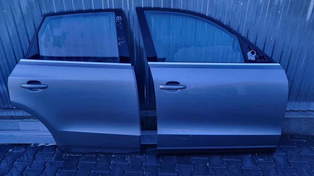 Audi Q5 Drzwi prawa strona lewy tył