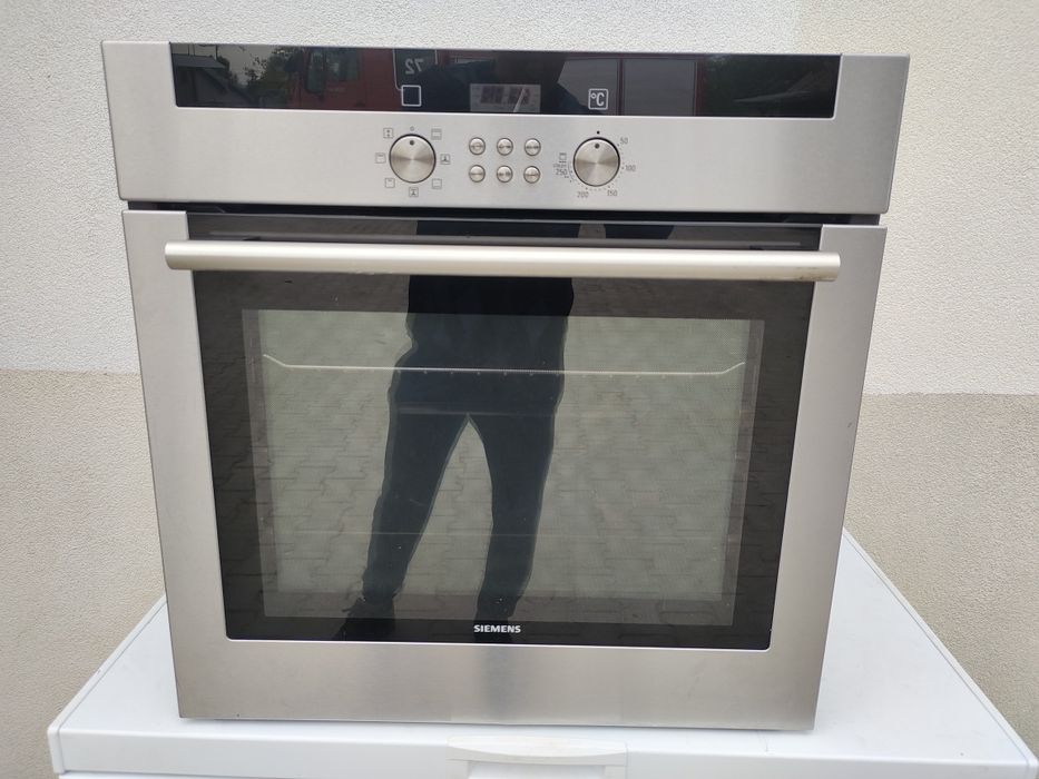 Духовка під вмонтування Siemens, з Європи.. Ідеальний стан.