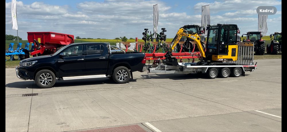 Usługa koparką minikoparką JCB 19c1 JCB hydradig 110w Roboty ziemne