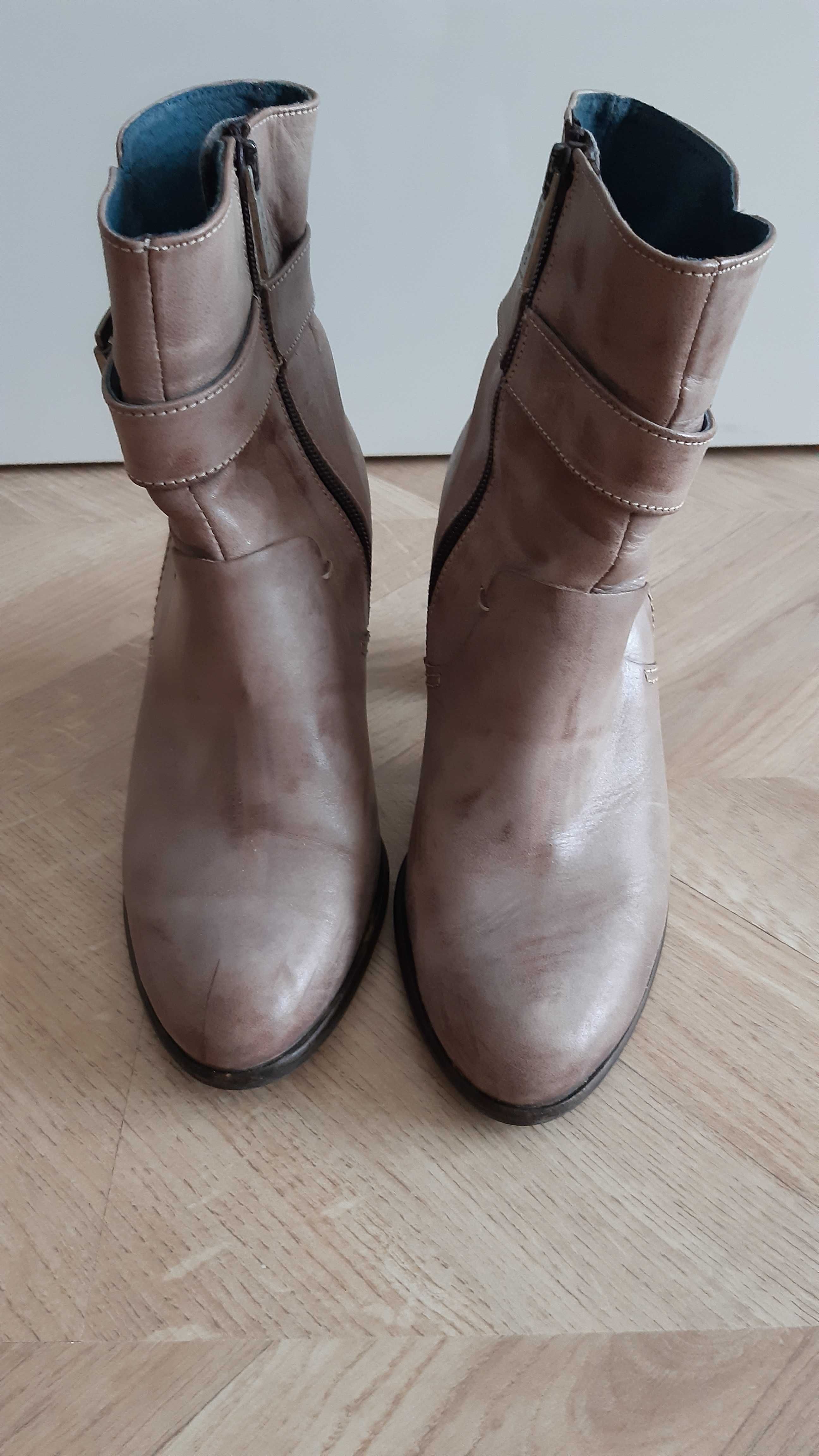 Botas com salto 8cm/senhora