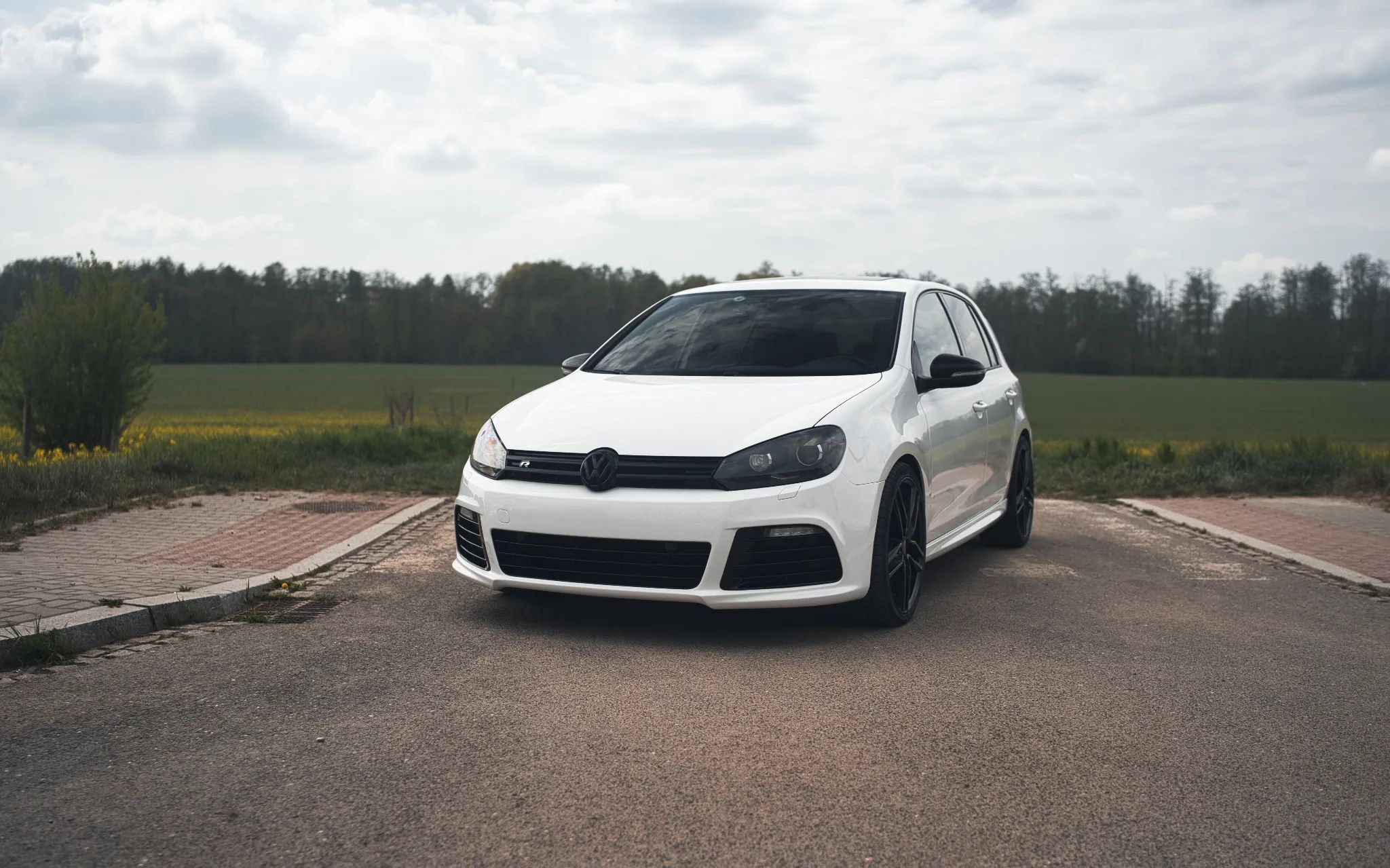 Volkswagen Golf stan idealny, nowy lakier