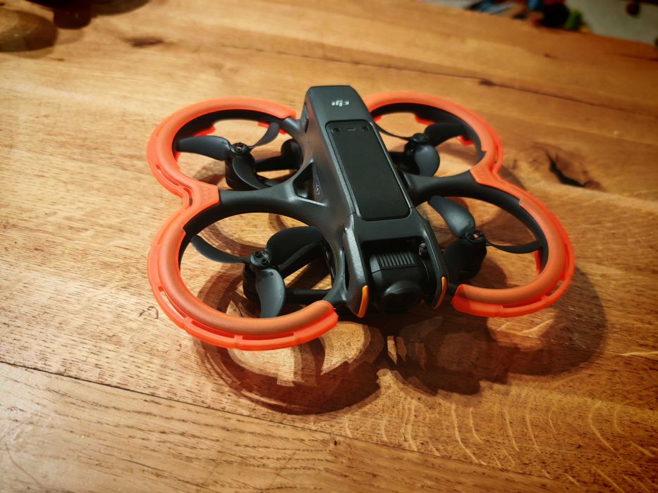 Dron DJI AVATA 2 full combo, DJI Care Refresh + dodatki - MEGA ZESTAW