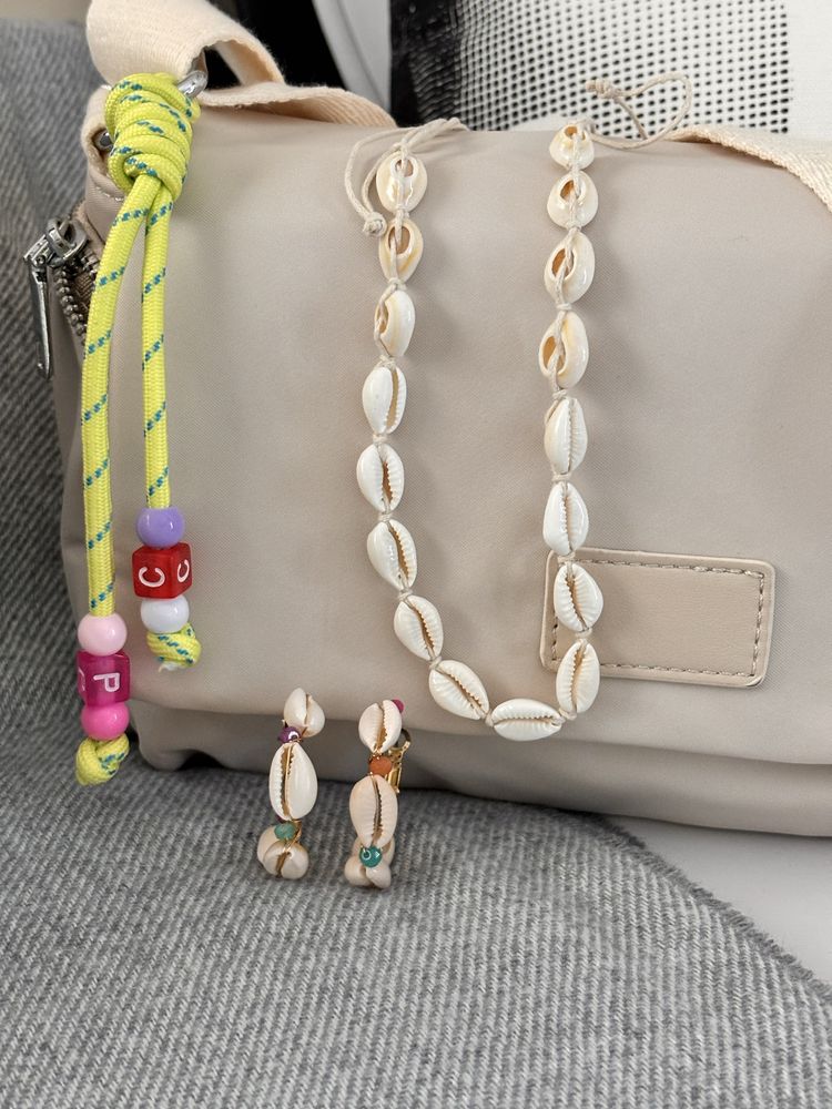 Colar e/ou argolas com búzios