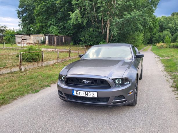 Ford Mustang 3.7 2013