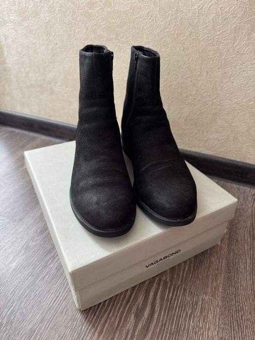 Женские зимние ботинки