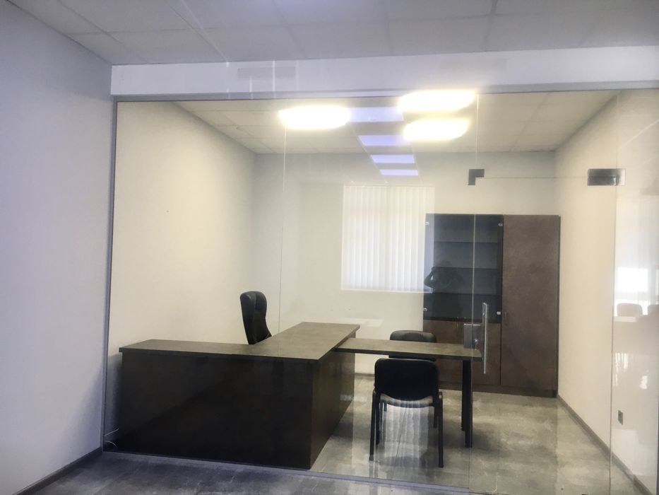 Фасадное стильное помещение в Шампанском пер./ Французский бульвар.