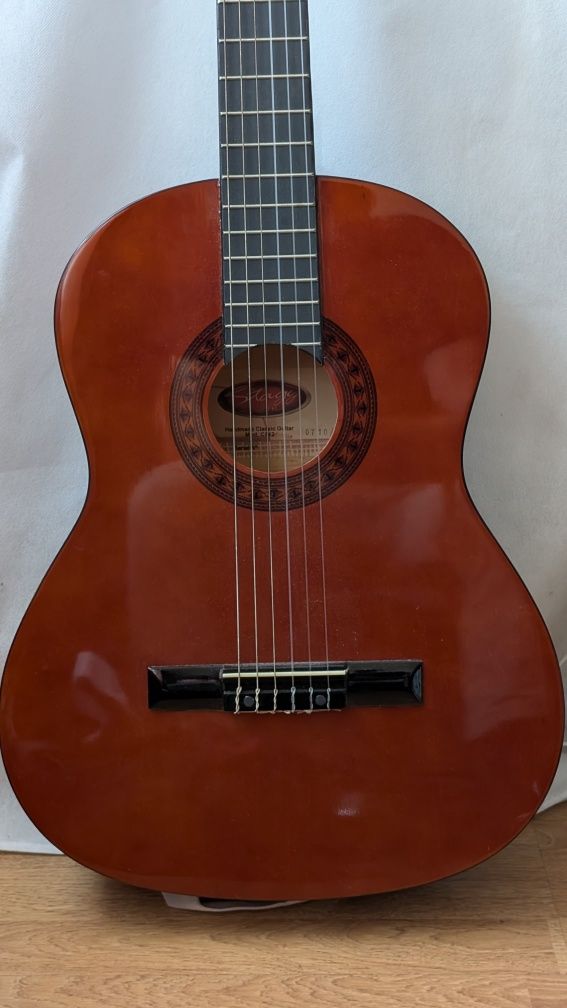 Gitara klasyczna Stagg C542 – jak nowa! Idealna dla początkujących