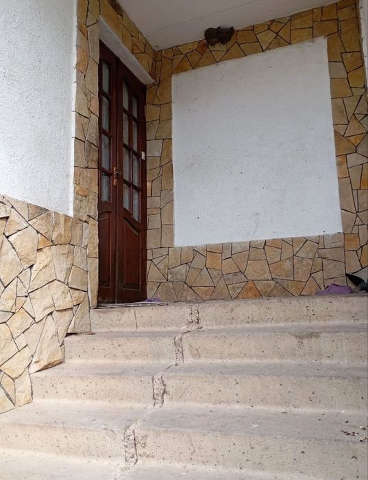 Будинок великий двоповерховий зі зручностями Вапнярка