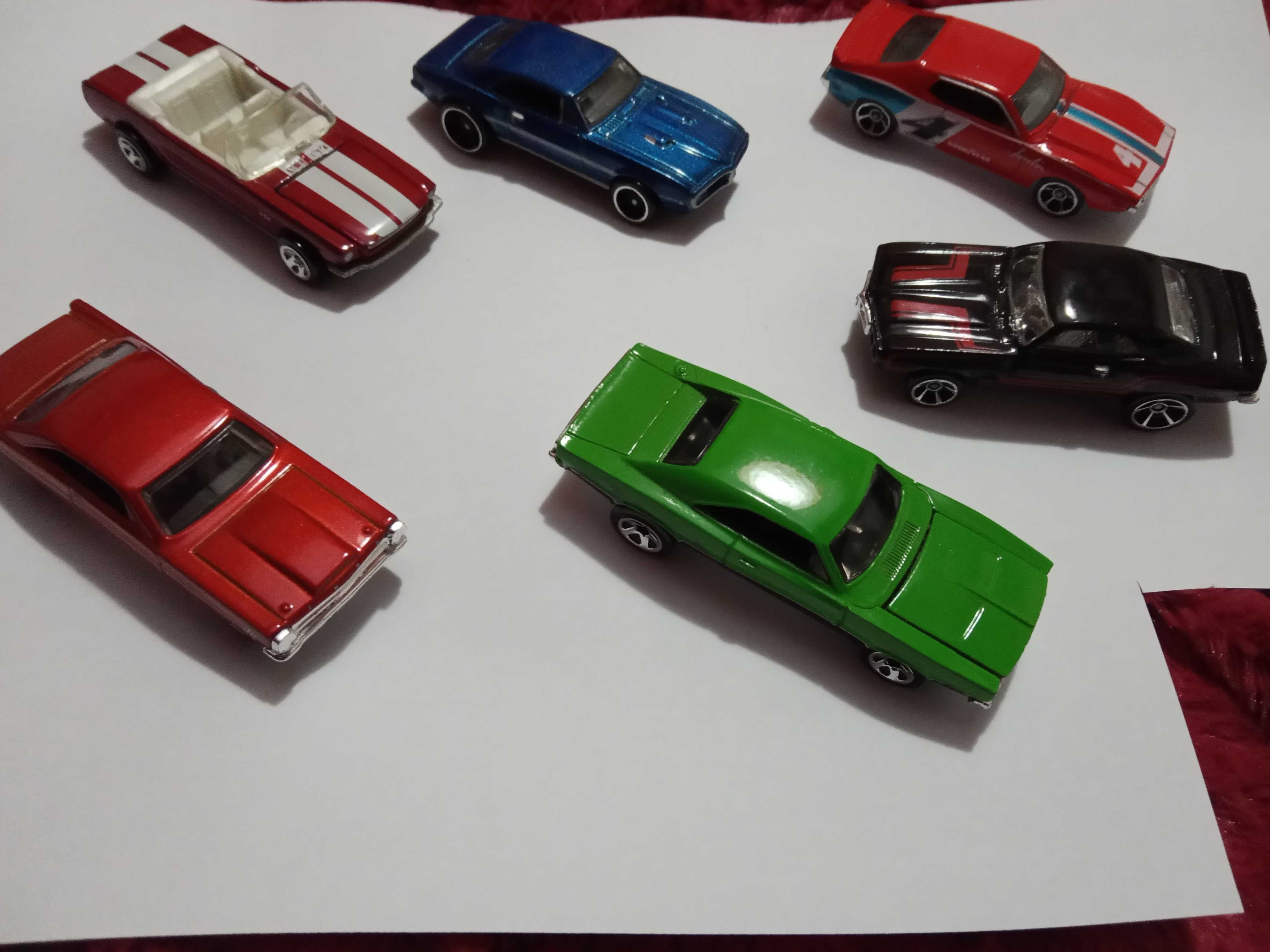 Carros Hot-Wheels Variados