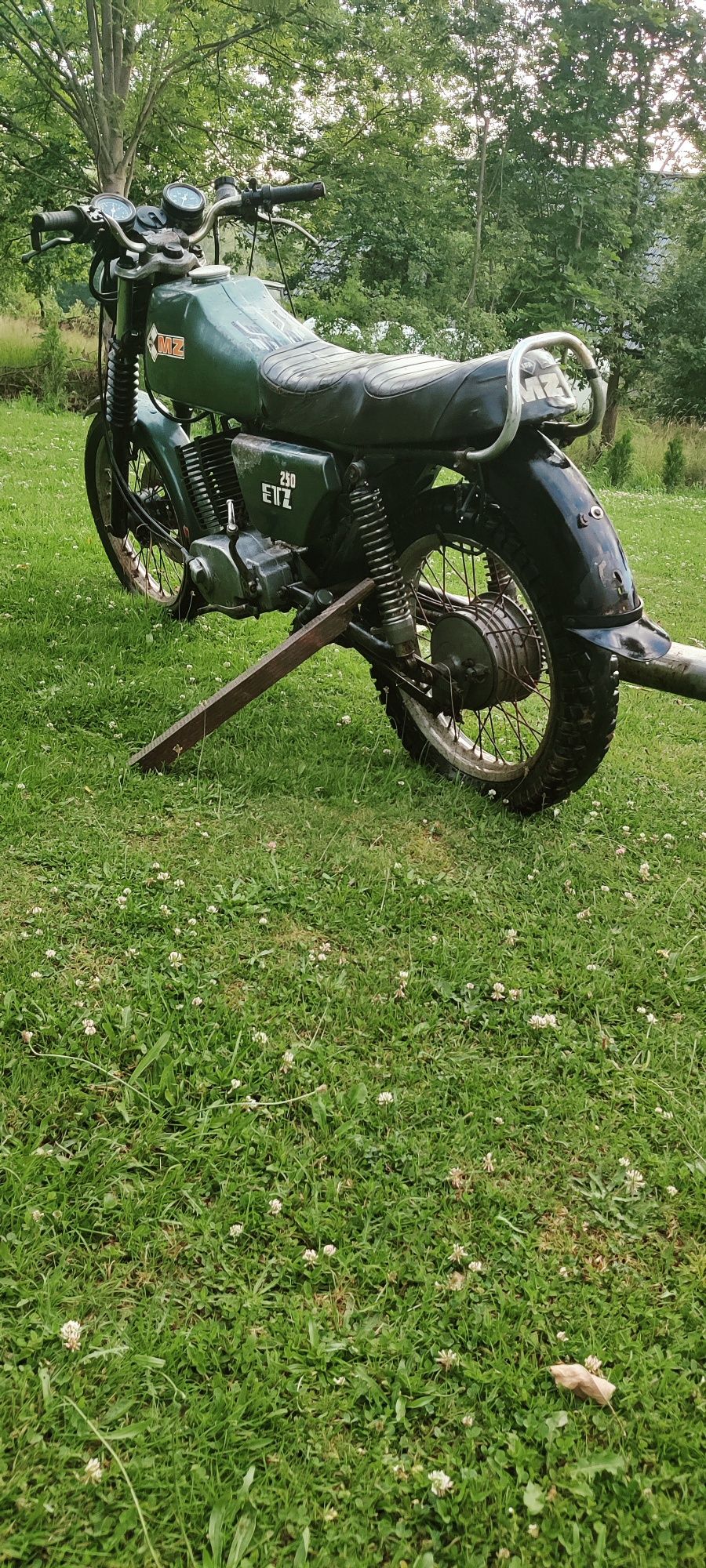 MZ ETZ 250 do remontu