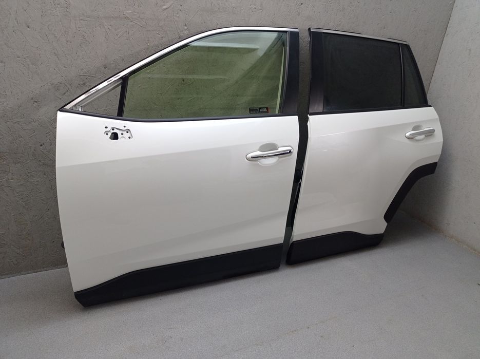 Двері біла перла 070 Toyota Rav4 V50 розборка 2019-2023р оригінал