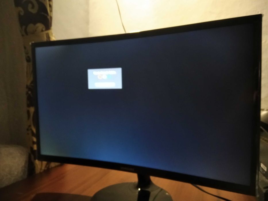 Монітор Samsung C24F390FHI